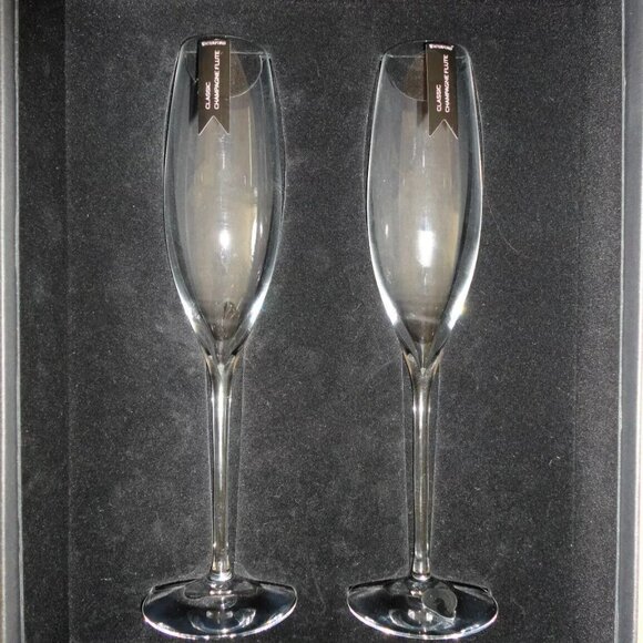 NEW WATERFORD Elegance Champagne Classic Flutes (Set of 2) – Model 40001101 - Picture 1 of 15